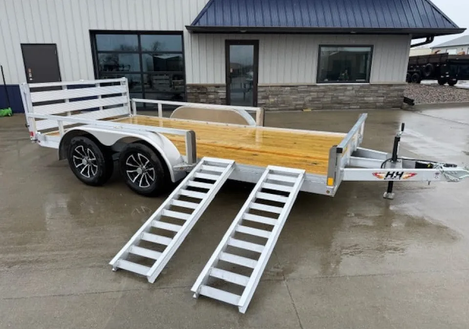 Aluminum Trailer Care: Cleaning, Oxidation & Maintenance Tips